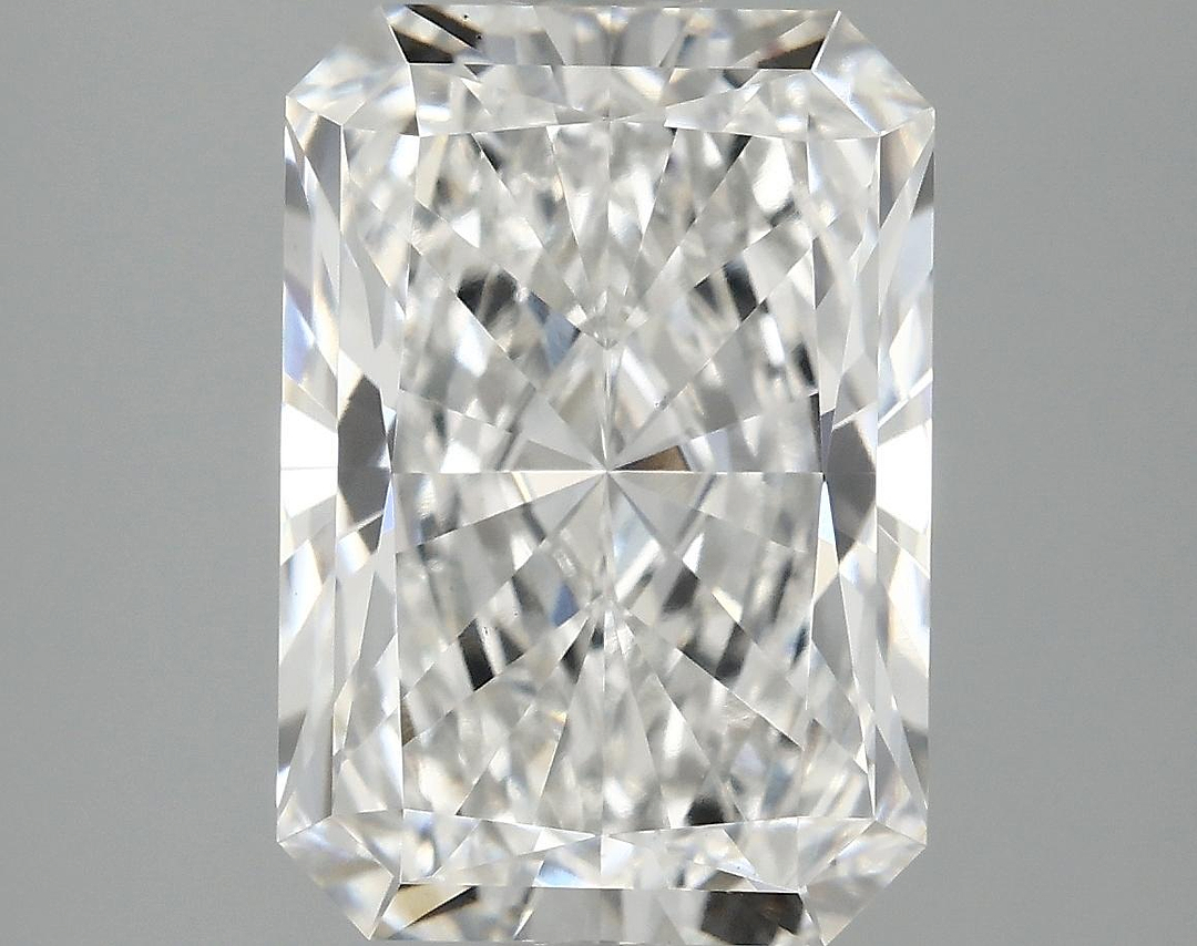 3.09 Carat Radiant Shaped Ideal Cut VS1 IGI Certified Lab Grown Diamond