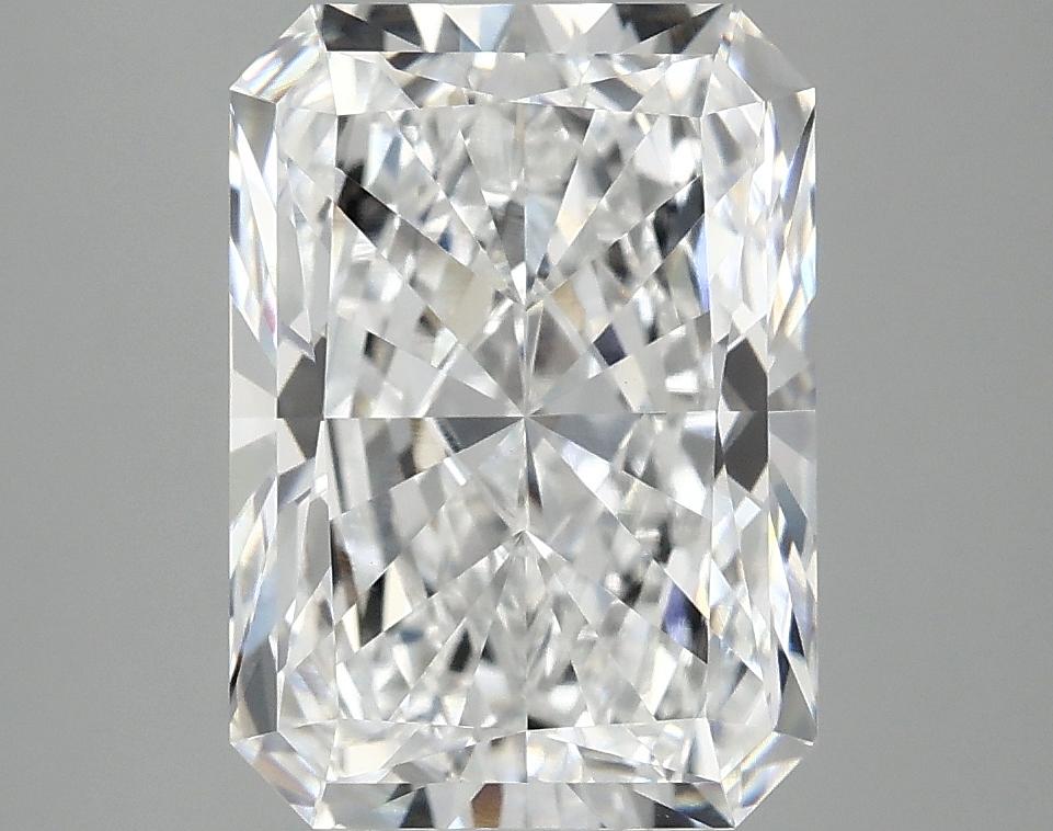 3.85 Carat Radiant Shaped Ideal Cut VVS2 IGI Certified Lab Grown Diamond