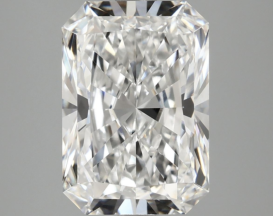3.09 Carat Radiant Shaped Ideal Cut VS1 IGI Certified Lab Grown Diamond