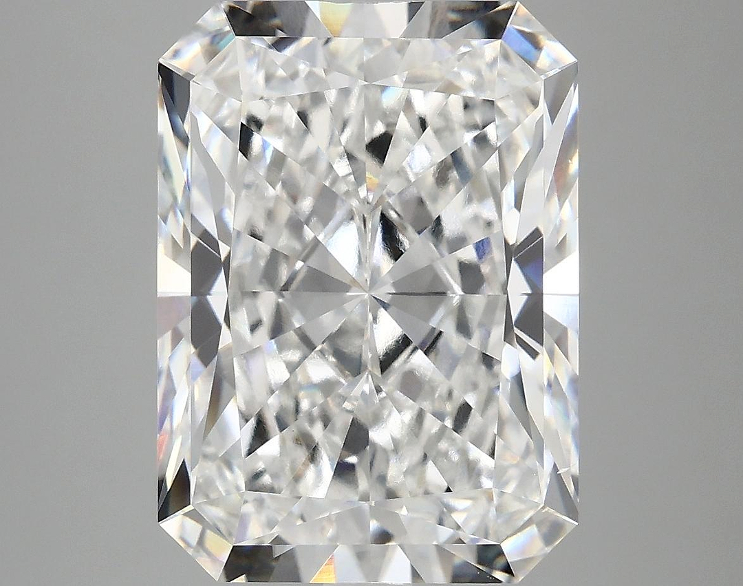 7.31 Carat Radiant Shaped Excellent Cut VS1 IGI Certified Lab Grown Diamond
