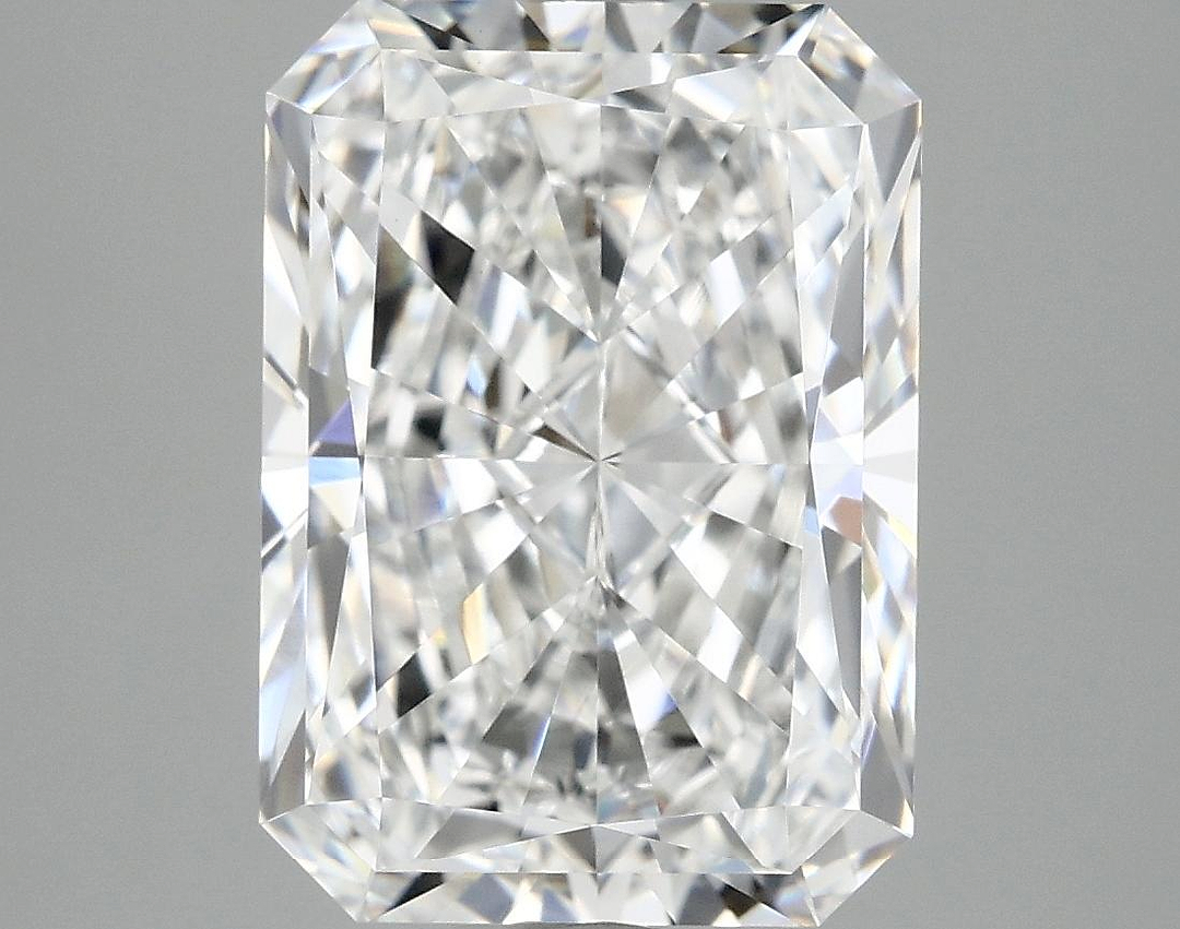 4.07 Carat Radiant Shaped Ideal Cut VVS2 IGI Certified Lab Grown Diamond