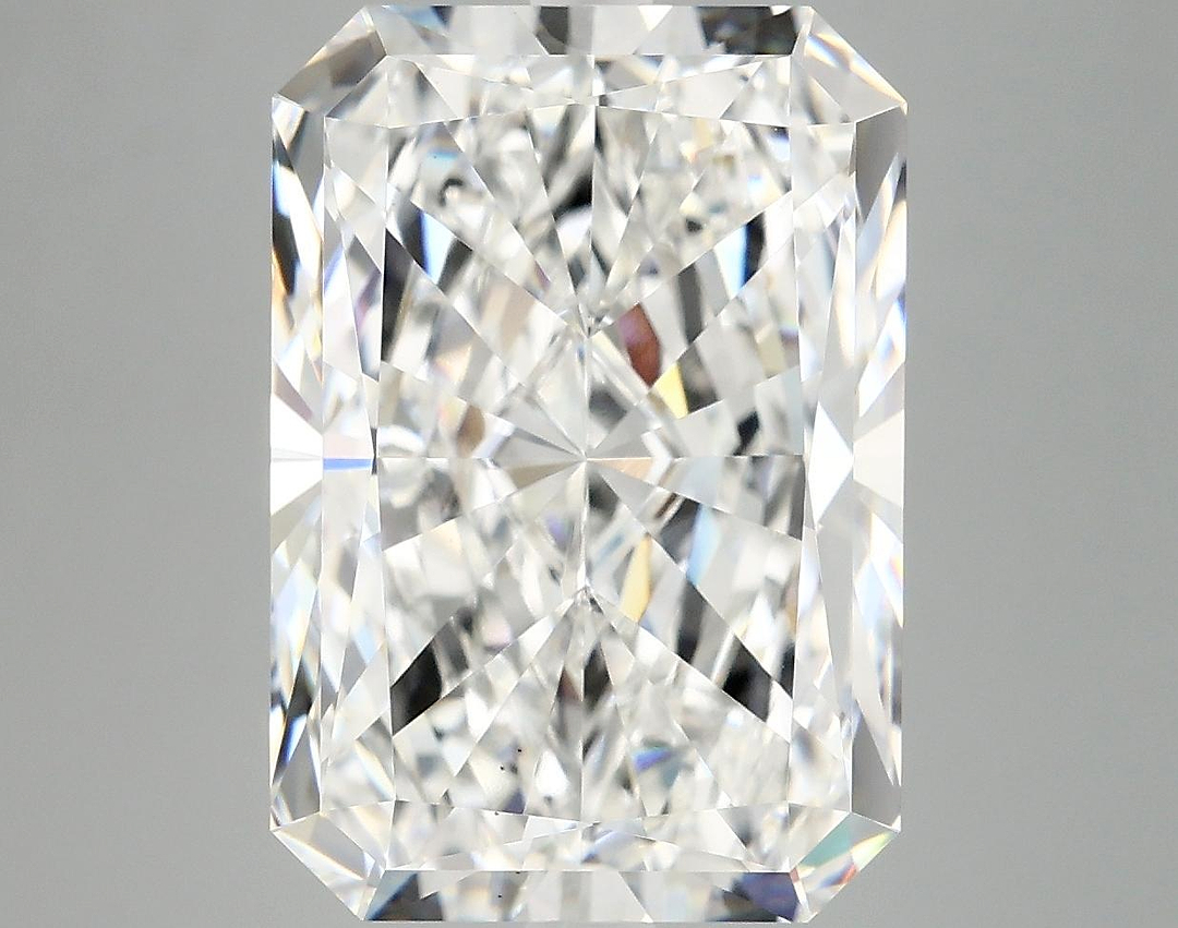 8.82 Carat Radiant Shaped Ideal Cut VS1 IGI Certified Lab Grown Diamond