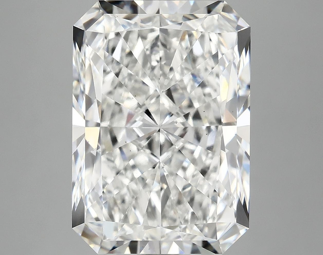 9.01 Carat Radiant Shaped Ideal Cut VS2 IGI Certified Lab Grown Diamond