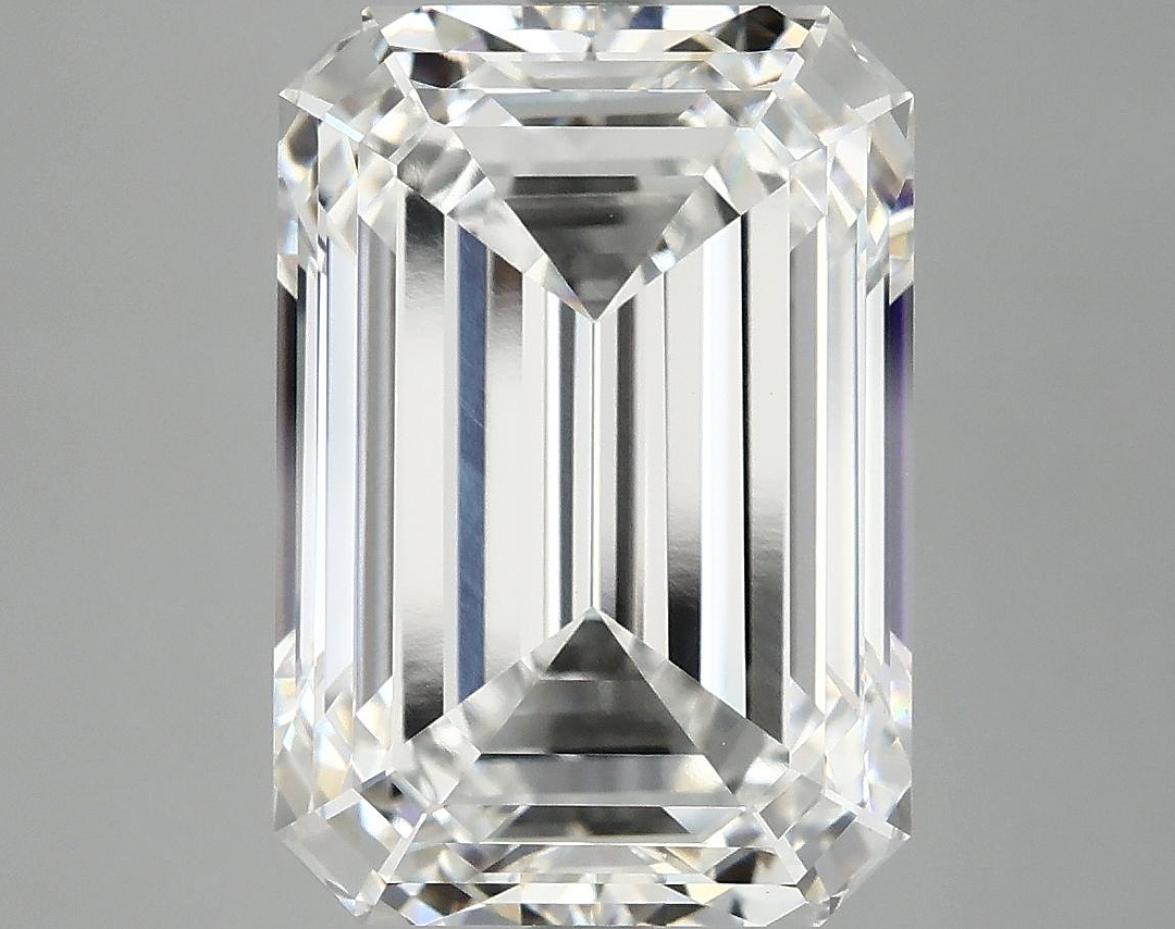7.62 Carat Emerald Shaped Ideal Cut VS1 IGI Certified Lab Grown Diamond