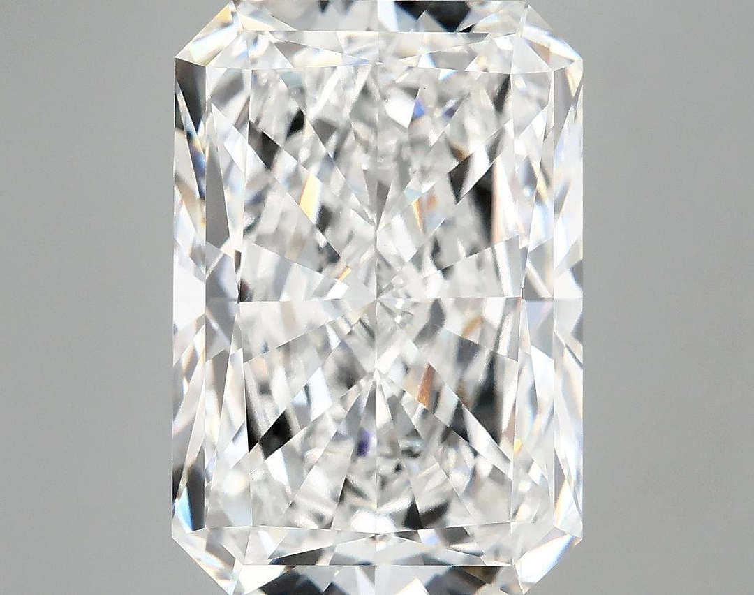 9.01 Carat Radiant Shaped Ideal Cut VVS2 IGI Certified Lab Grown Diamond