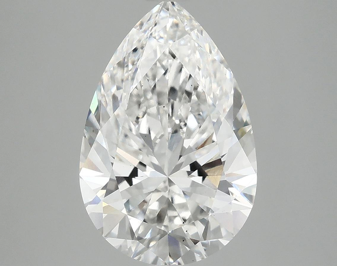 4.04 Carat Pear Shaped Excellent Cut VS2 IGI Certified Lab Grown Diamond