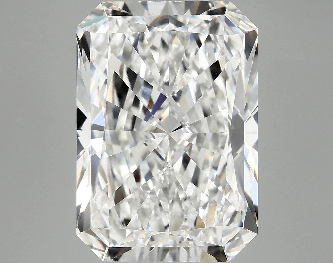 9.8 Carat Radiant Shaped Ideal Cut VVS2 IGI Certified Lab Grown Diamond