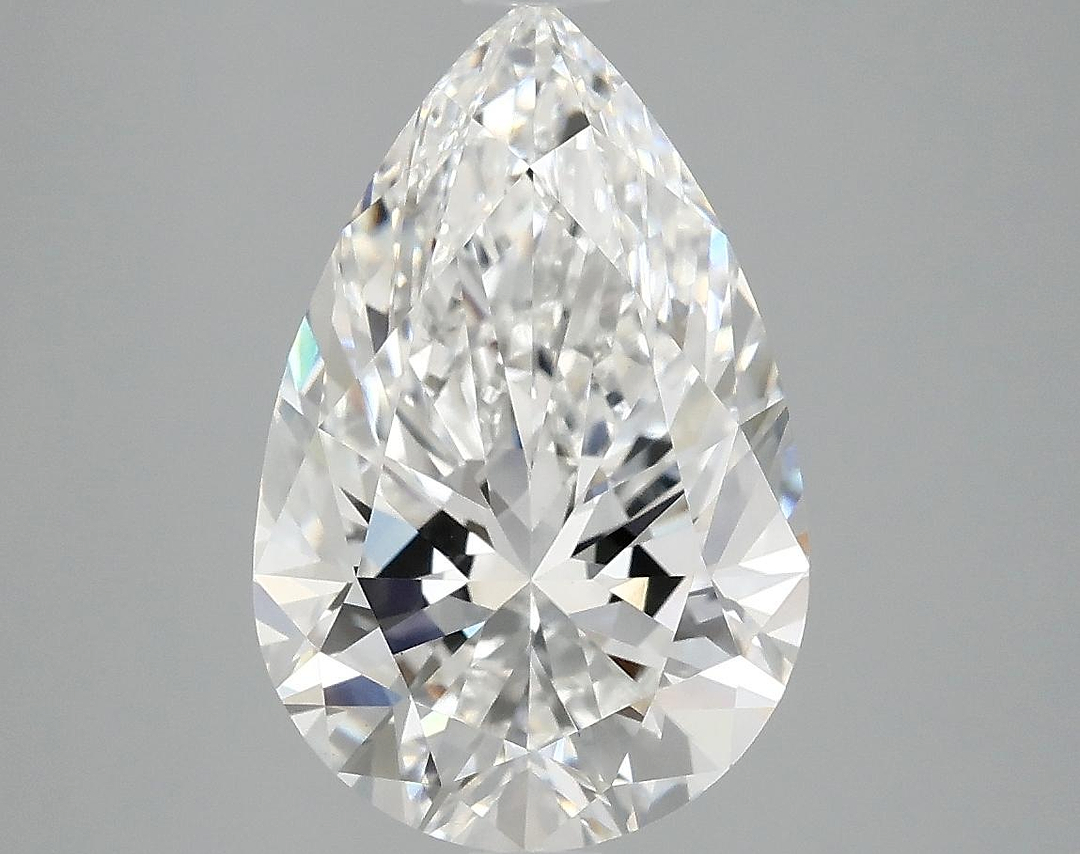 4.0 Carat Pear Shaped Ideal Cut VVS2 IGI Certified Lab Grown Diamond