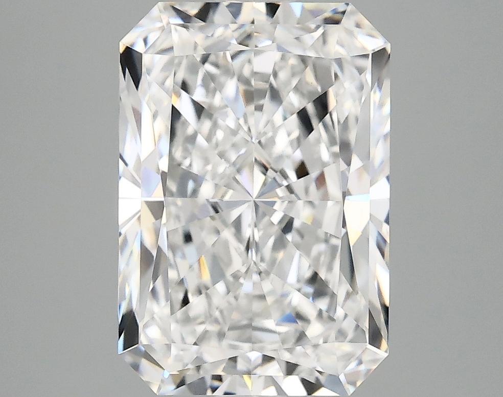 4.1 Carat Radiant Shaped Ideal Cut VVS2 IGI Certified Lab Grown Diamond
