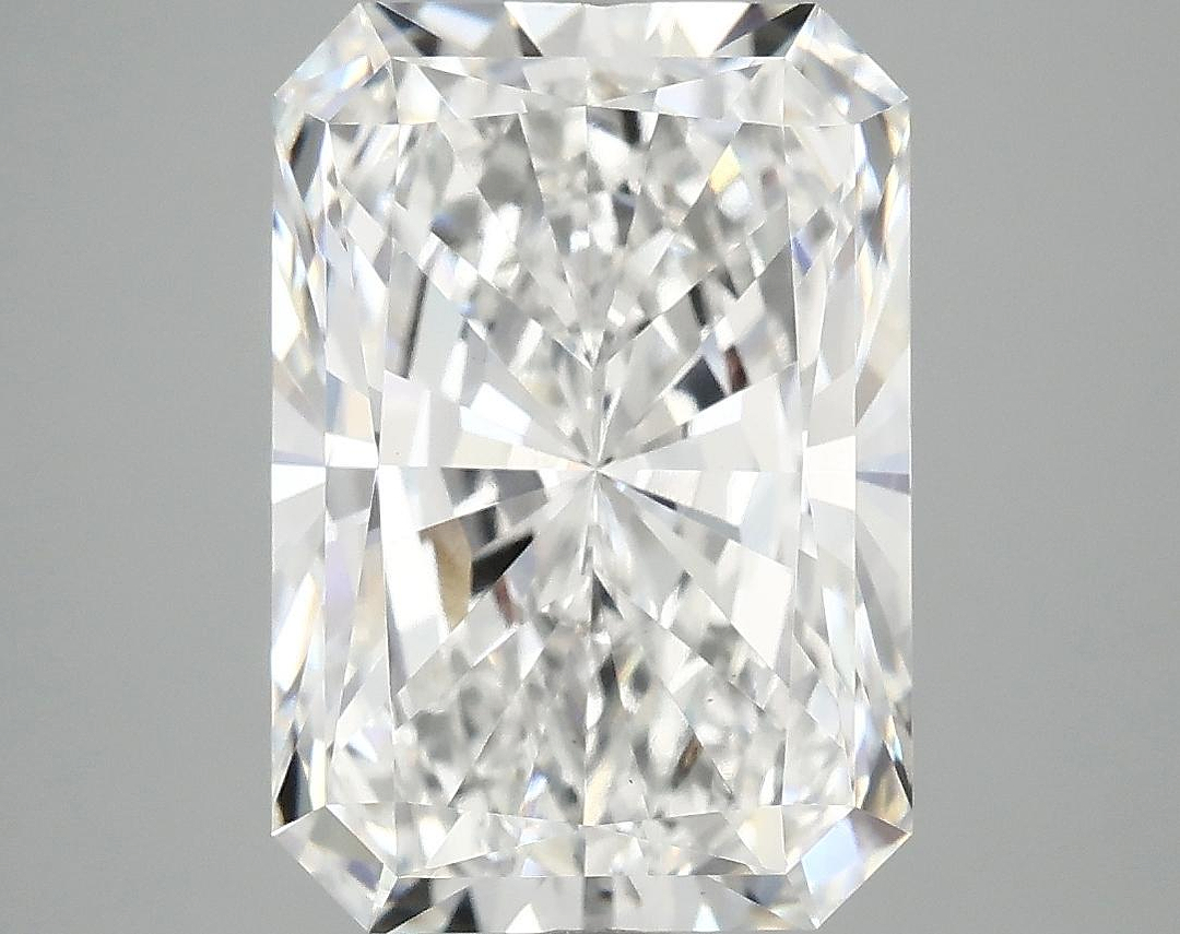 4.94 Carat Radiant Shaped Ideal Cut VS1 IGI Certified Lab Grown Diamond