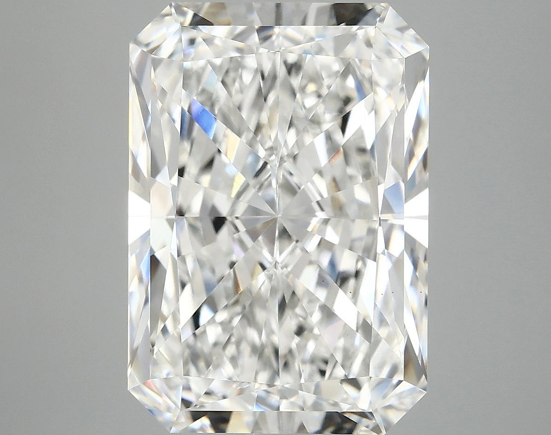 7.07 Carat Radiant Shaped Ideal Cut VS1 IGI Certified Lab Grown Diamond