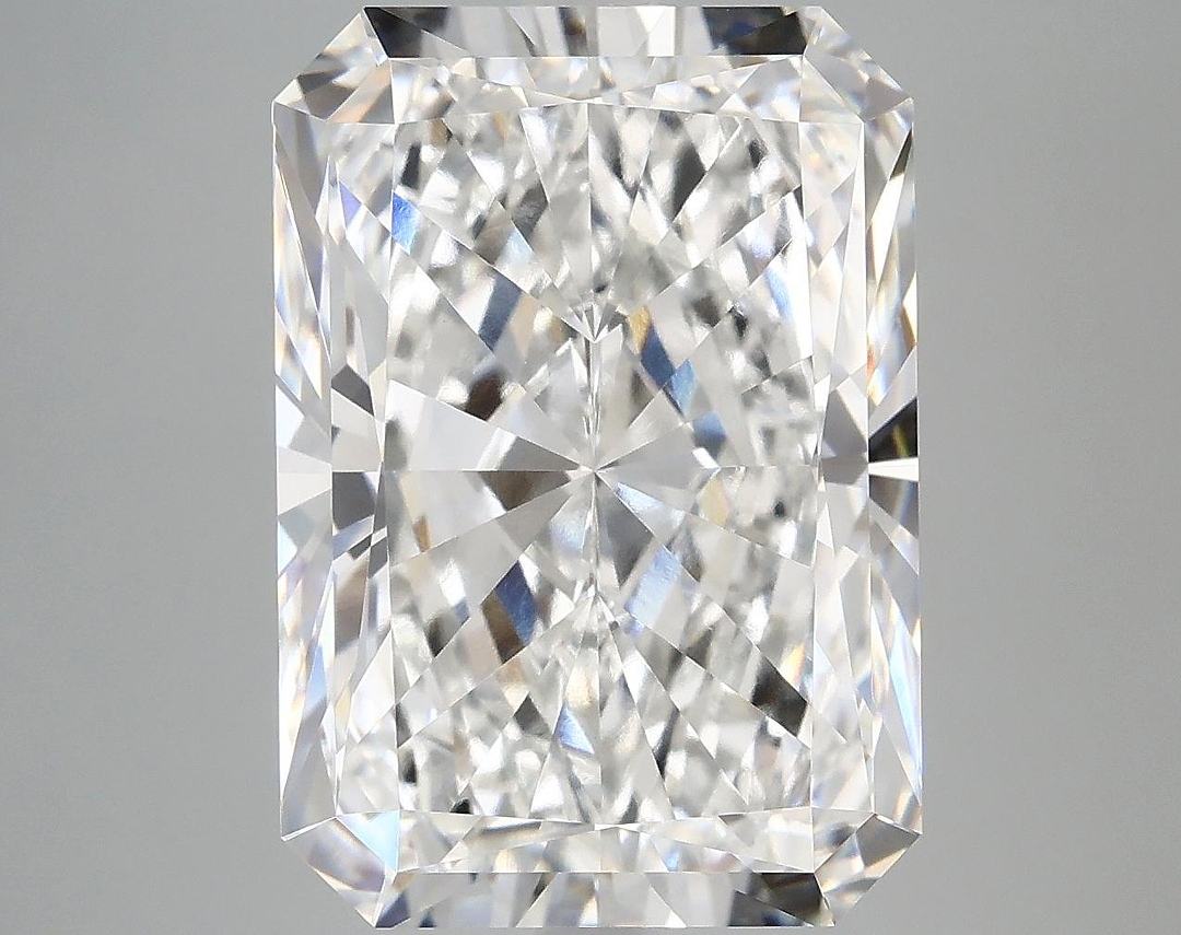 9.24 Carat Radiant Shaped Ideal Cut VVS2 IGI Certified Lab Grown Diamond