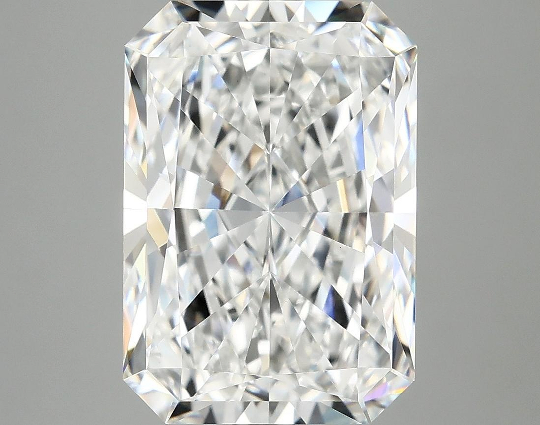 4.04 Carat Radiant Shaped Ideal Cut VVS2 IGI Certified Lab Grown Diamond