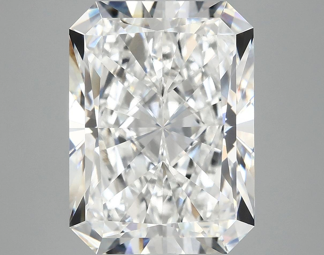 8.08 Carat Radiant Shaped Excellent Cut VVS2 IGI Certified Lab Grown Diamond
