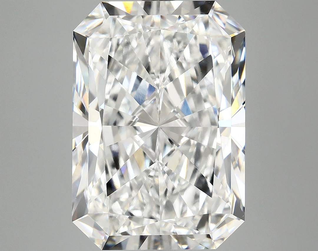 9.73 Carat Radiant Shaped Ideal Cut VVS2 IGI Certified Lab Grown Diamond