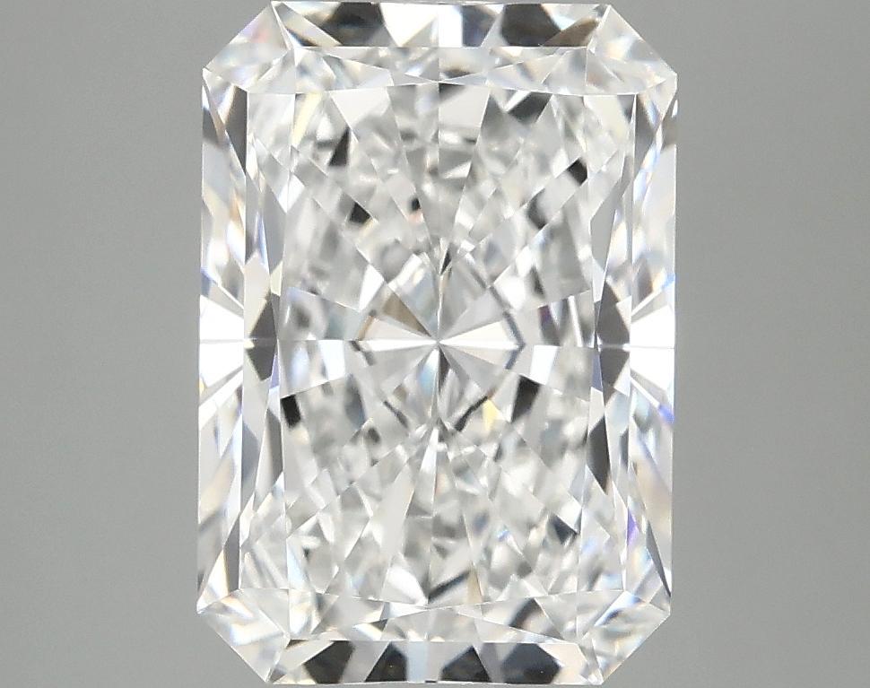 3.85 Carat Radiant Shaped Ideal Cut VVS2 IGI Certified Lab Grown Diamond