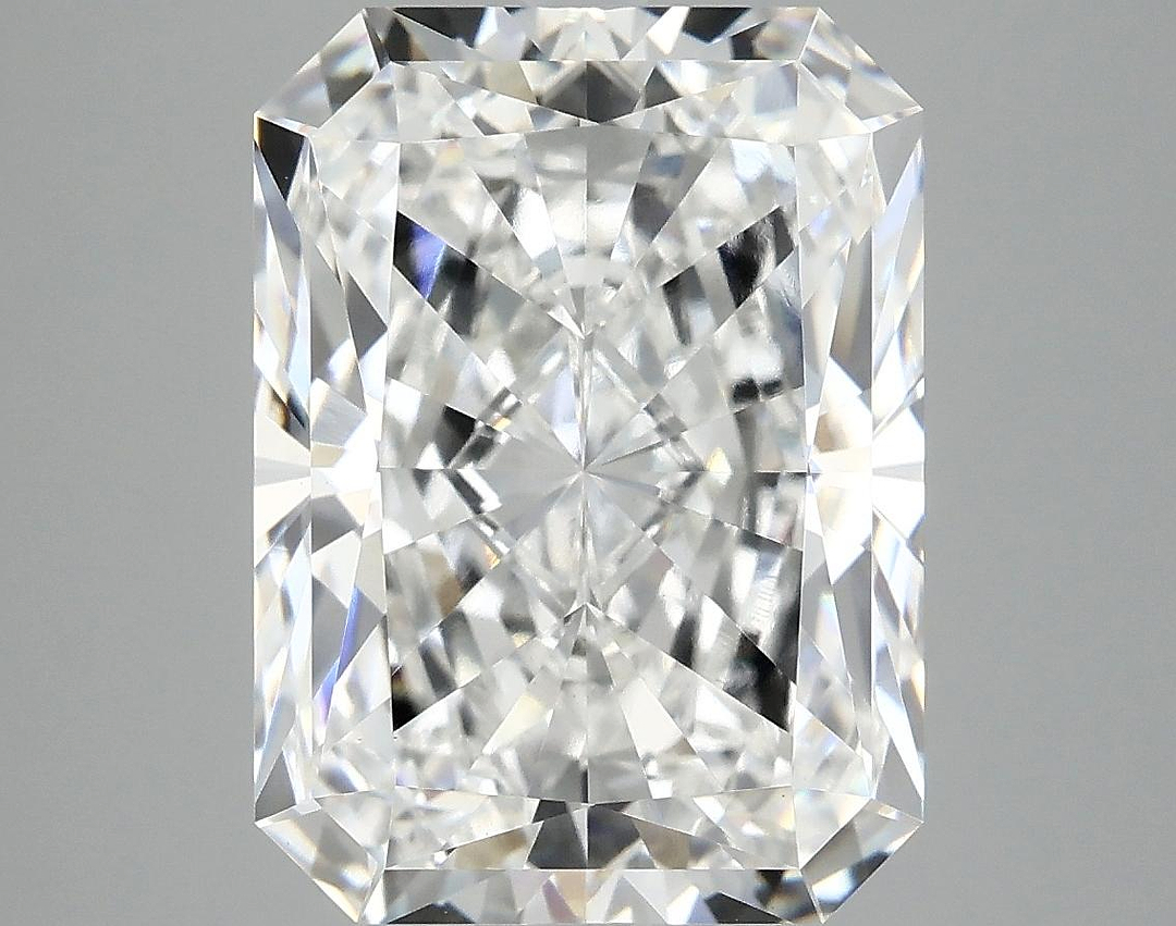 7.13 Carat Radiant Shaped Excellent Cut VVS2 IGI Certified Lab Grown Diamond