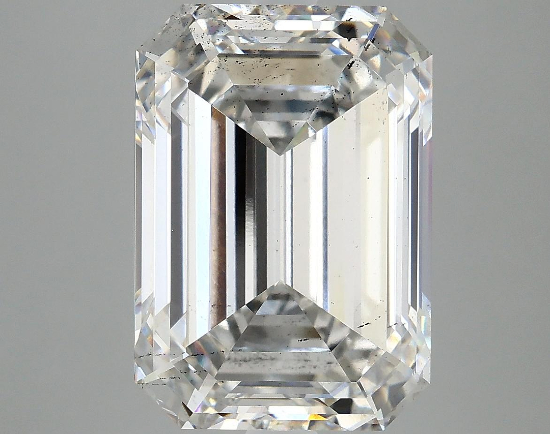 7.74 Carat Emerald Shaped Ideal Cut SI1 IGI Certified Lab Grown Diamond