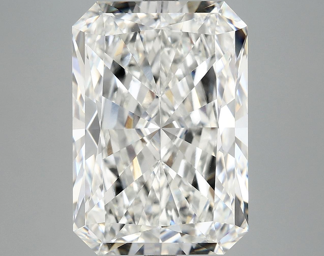 8.8 Carat Radiant Shaped Ideal Cut VVS2 IGI Certified Lab Grown Diamond