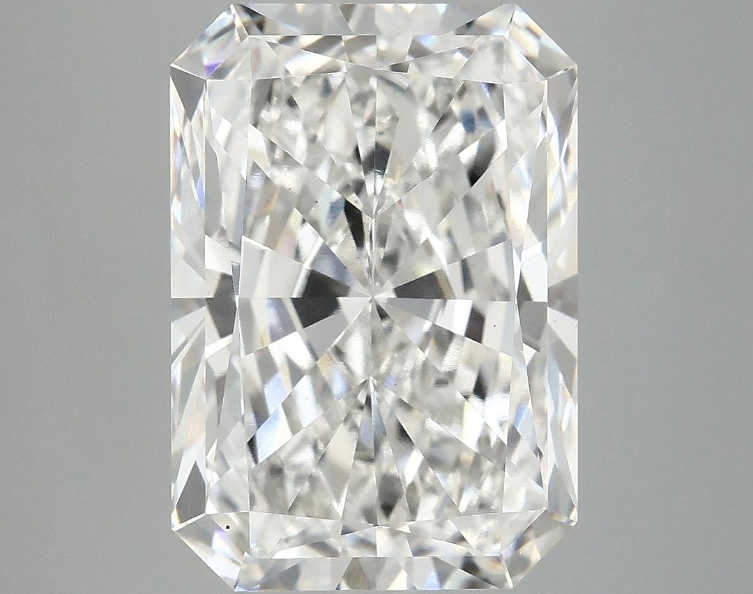 6.88 Carat Radiant Shaped Ideal Cut VS2 IGI Certified Lab Grown Diamond