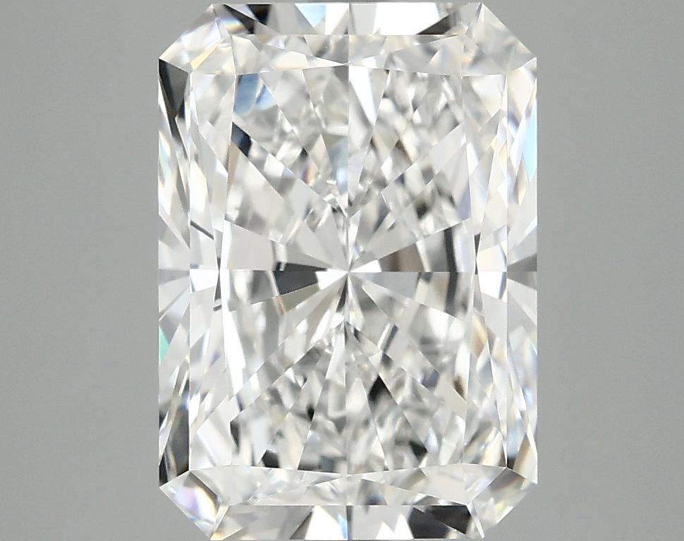 4.4 Carat Radiant Shaped Ideal Cut VVS2 IGI Certified Lab Grown Diamond