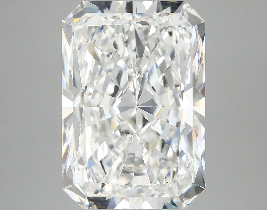 9.01 Carat Radiant Shaped Ideal Cut VS2 IGI Certified Lab Grown Diamond