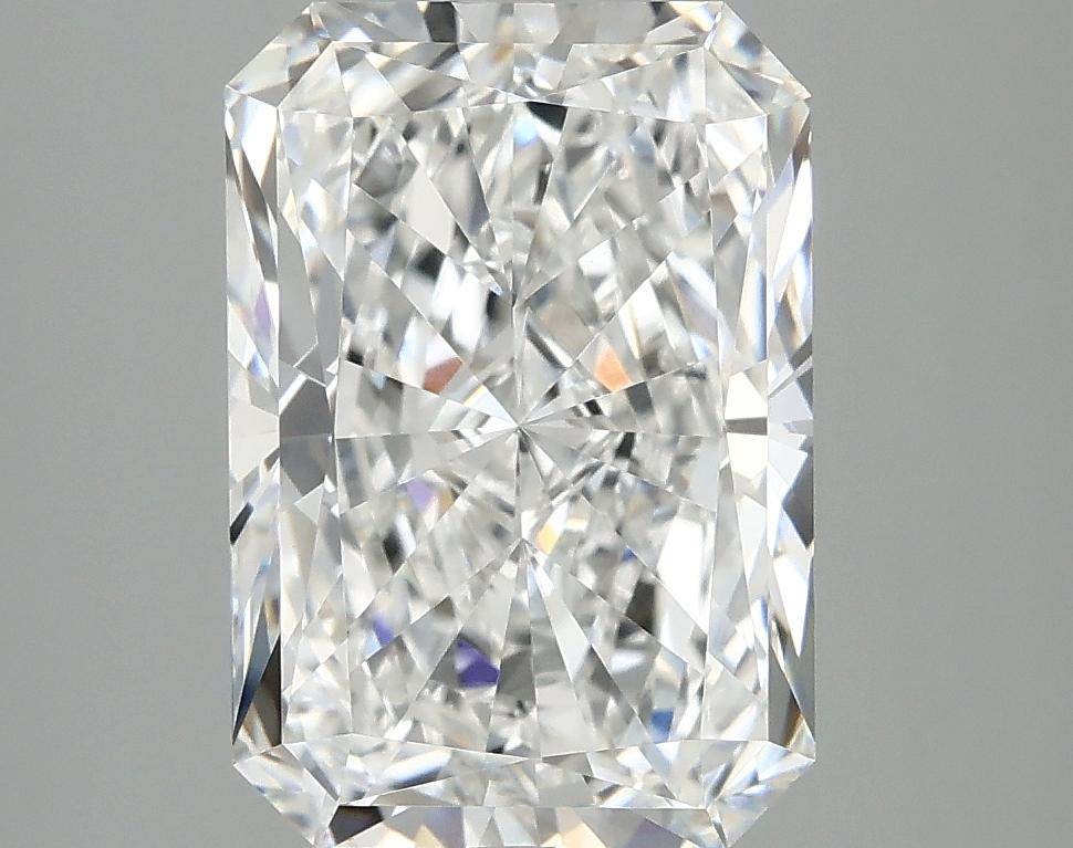 4.05 Carat Radiant Shaped Ideal Cut VVS2 IGI Certified Lab Grown Diamond