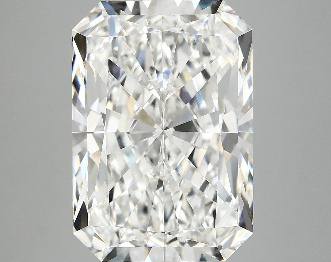 7.66 Carat Radiant Shaped Ideal Cut VVS2 IGI Certified Lab Grown Diamond