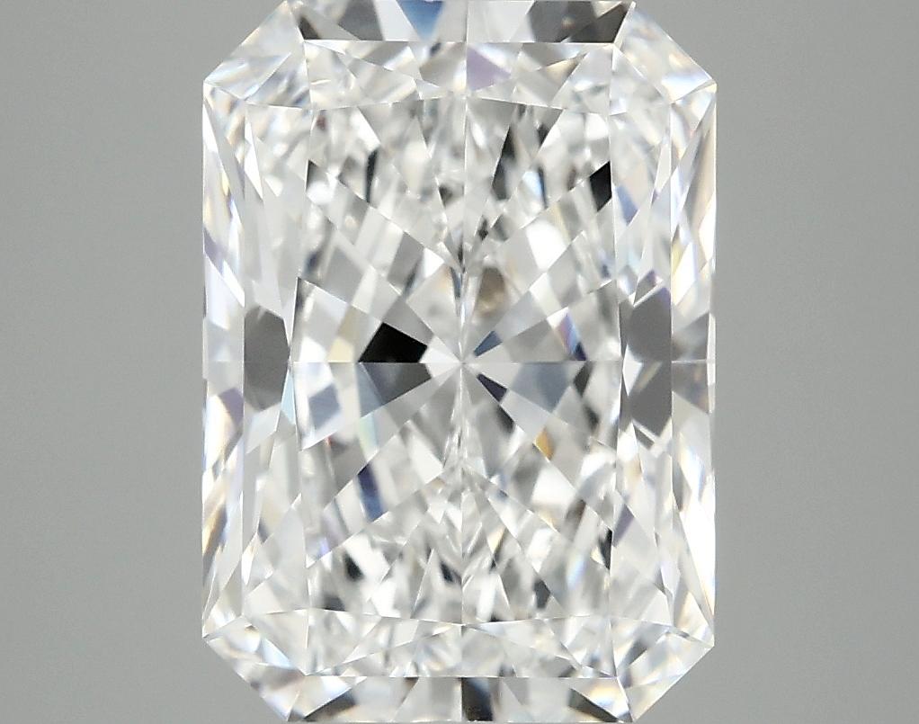 4.9 Carat Radiant Shaped Ideal Cut VVS2 IGI Certified Lab Grown Diamond