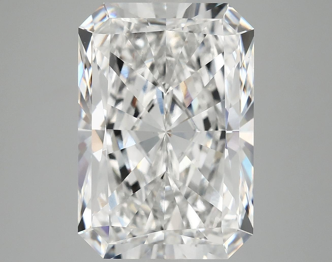 7.86 Carat Radiant Shaped Ideal Cut VVS2 IGI Certified Lab Grown Diamond