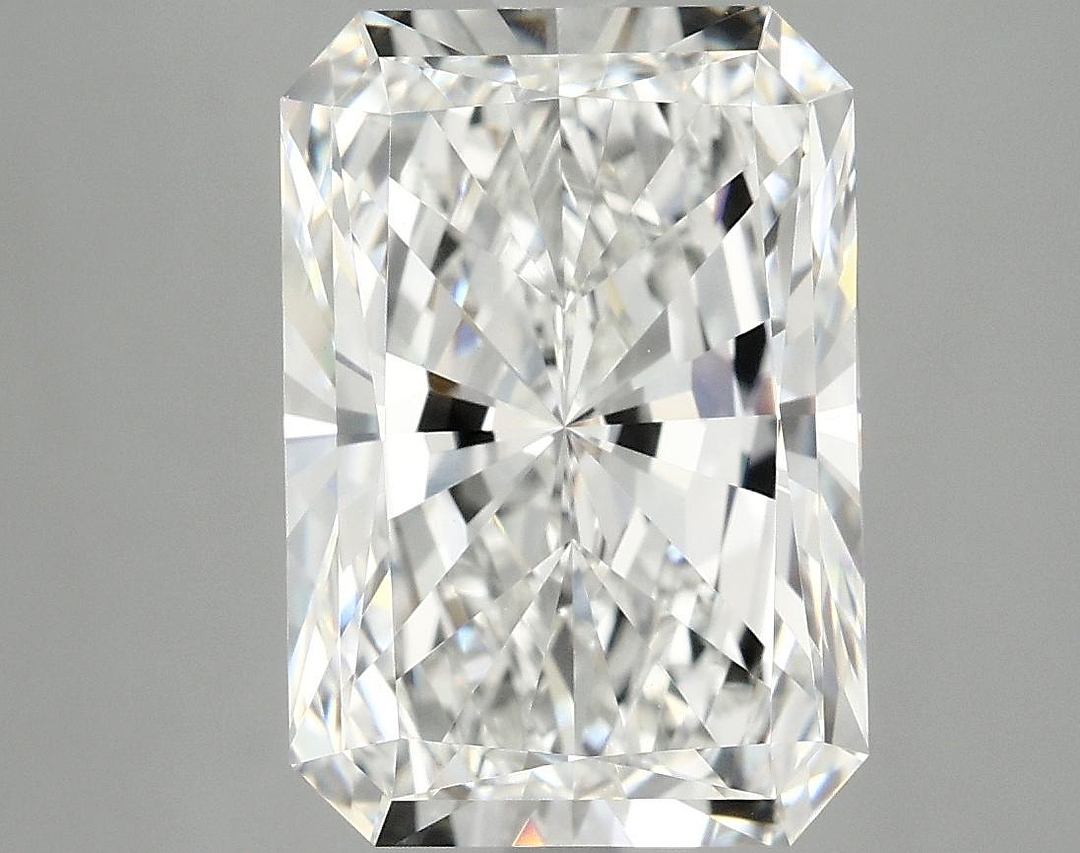 4.99 Carat Radiant Shaped Ideal Cut VVS2 IGI Certified Lab Grown Diamond