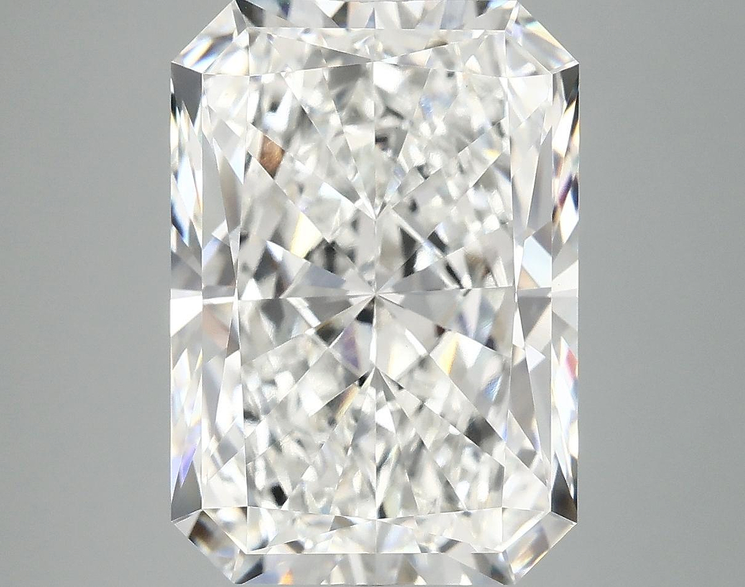 7.96 Carat Radiant Shaped Ideal Cut VVS2 IGI Certified Lab Grown Diamond