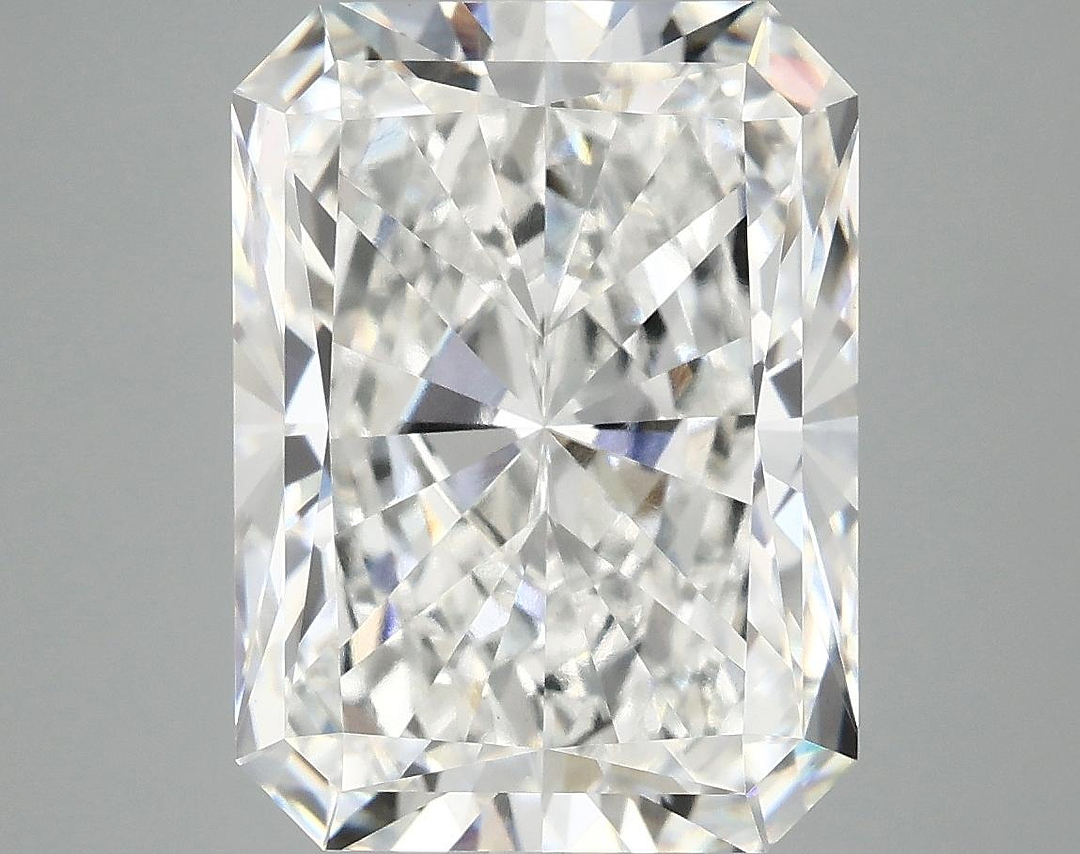 7.36 Carat Radiant Shaped Excellent Cut VS1 IGI Certified Lab Grown Diamond
