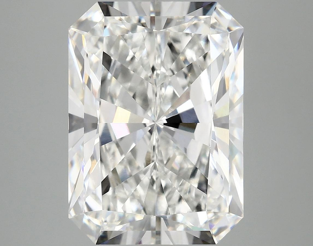 7.01 Carat Radiant Shaped Excellent Cut VVS2 IGI Certified Lab Grown Diamond