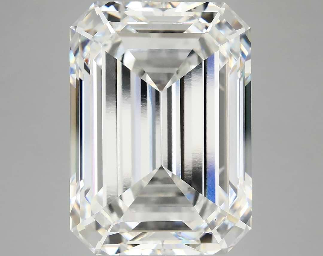 12.66 Carat Emerald Shaped Ideal Cut VS1 IGI Certified Lab Grown Diamond