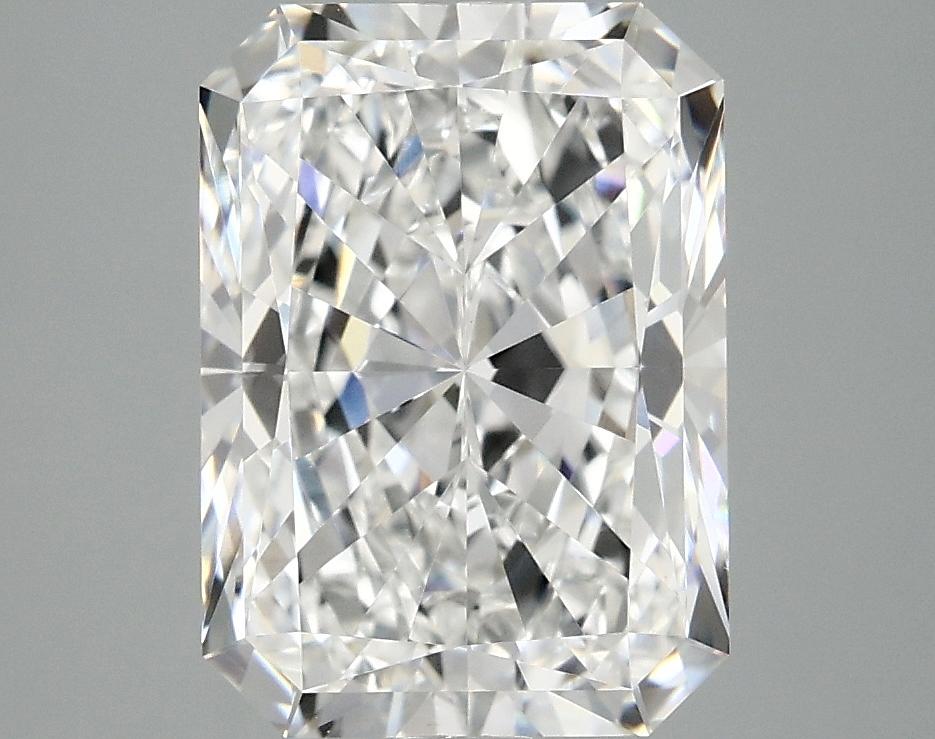 3.84 Carat Radiant Shaped Excellent Cut VS1 IGI Certified Lab Grown Diamond