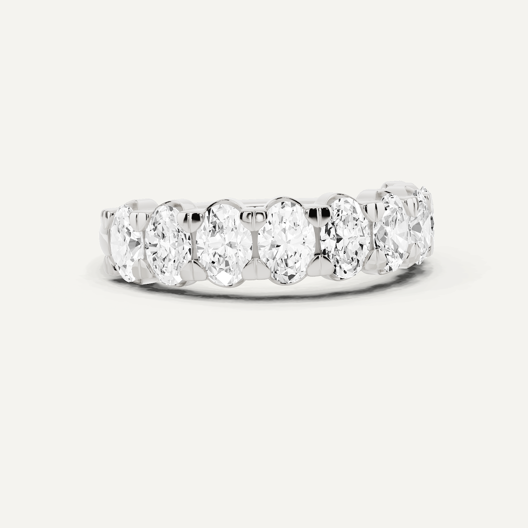 _roll_image@SKU:W3535-LADO02060004W #metal_10k-white-gold+origin_lab-grown+quality_g-si