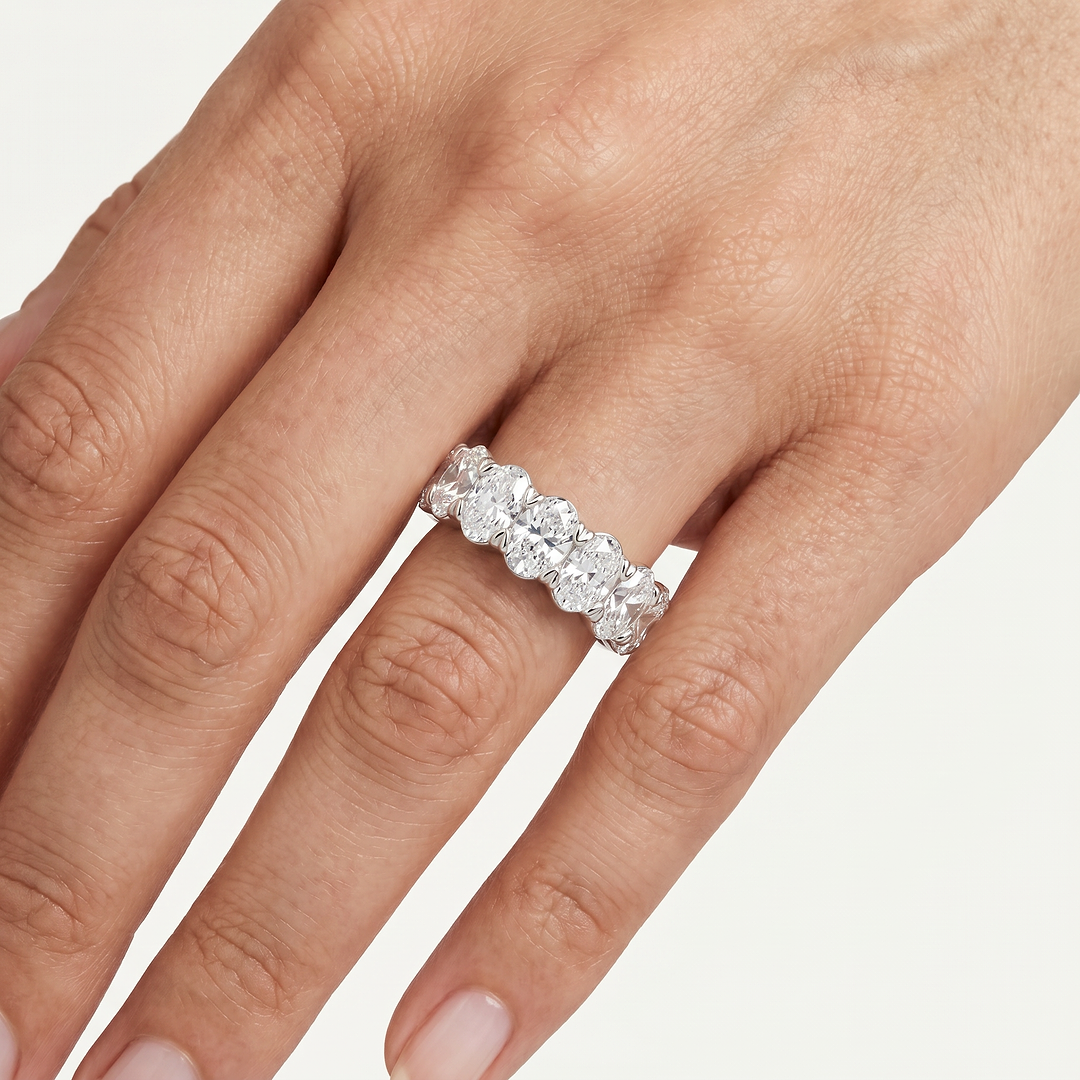 _lifestyle_image@SKU:A1173-LADO03000004W #metal_10k-white-gold+origin_lab-grown+quality_g-si