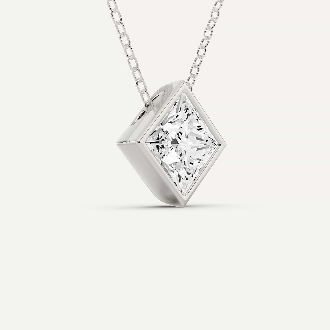 _roll_image@SKU:P2455-LADP01500004W #metal_10k-white-gold+origin_lab-grown+quality_g-si