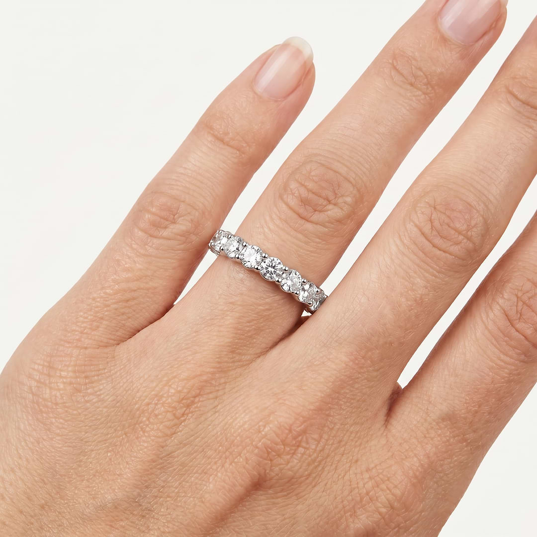 _roll_image@SKU:T2986-LADR01980004W #metal_10k-white-gold+origin_lab-grown+quality_g-si