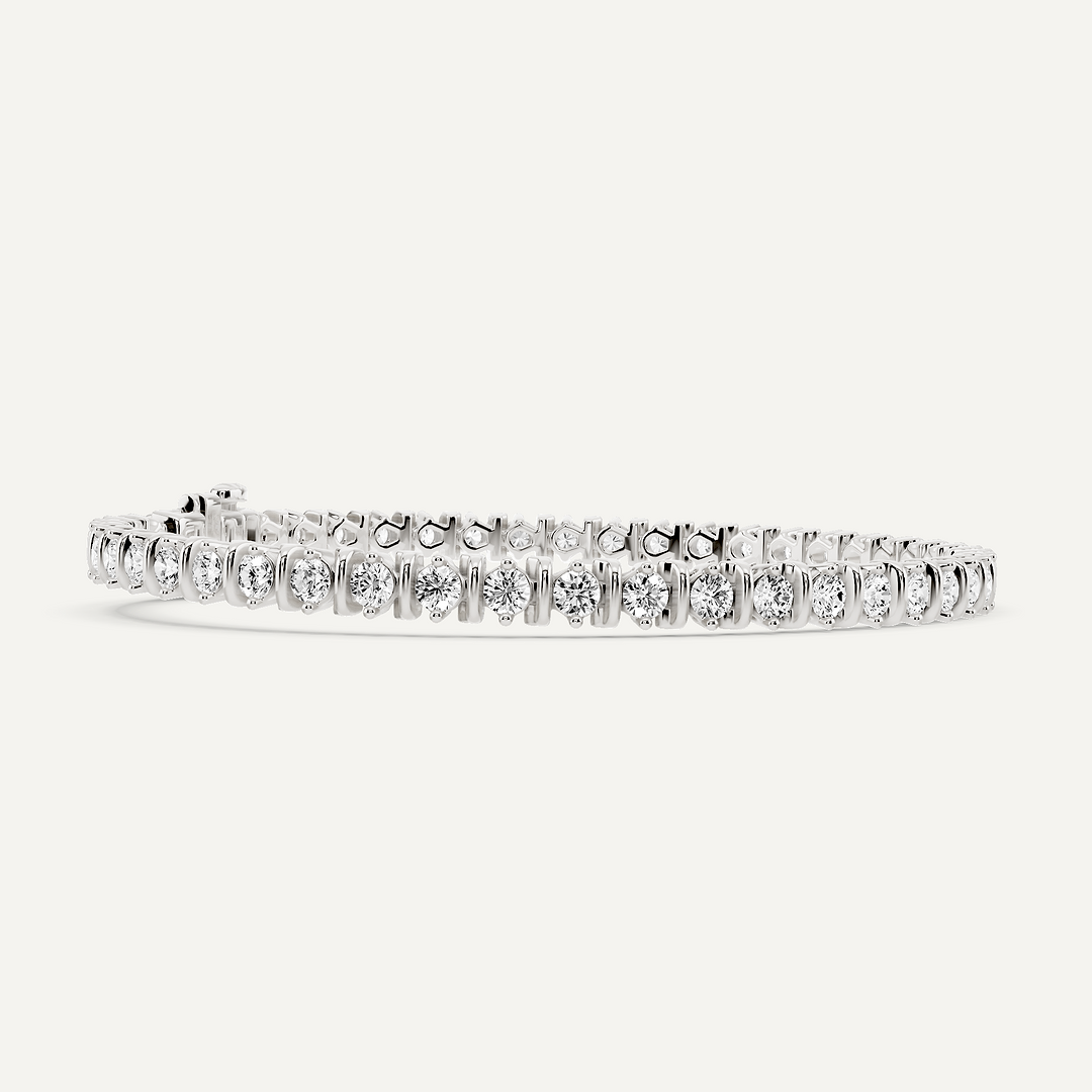 _roll_image@SKU:B9980-LADR03000004W #metal_10k-white-gold+origin_lab-grown+quality_g-si