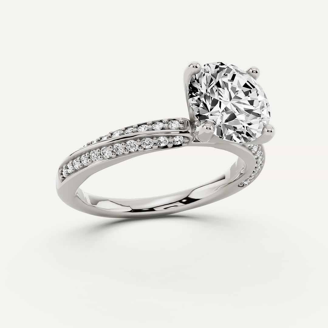 _roll_image@SKU:R1114-LADR0300000PL #metal_platinum+origin_lab-grown+quality_g-si