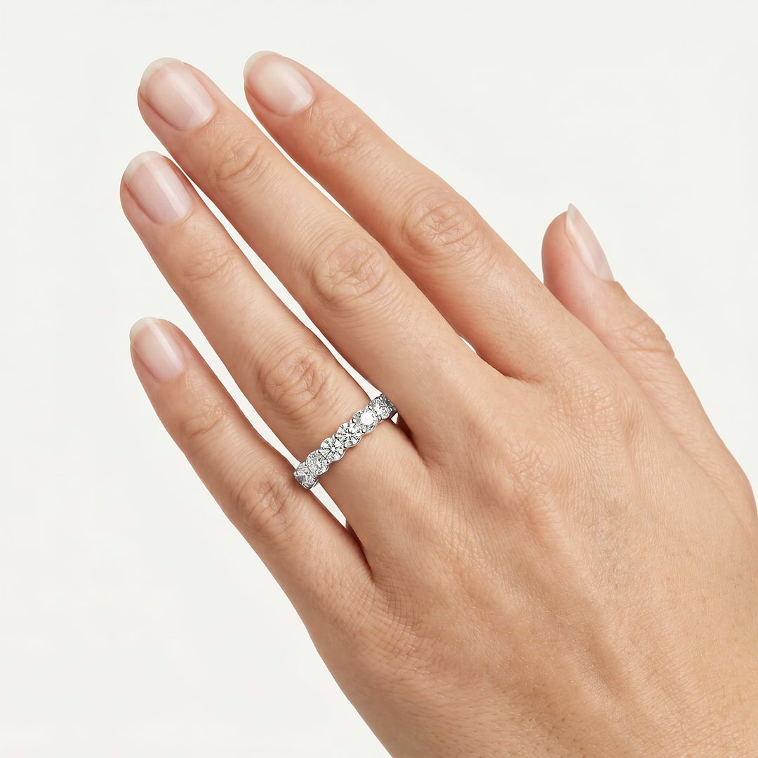 _lifestyle_image@SKU:T2986-NADR01980004W #metal_14k-white-gold+origin_lab-grown+quality_ef-vs2+