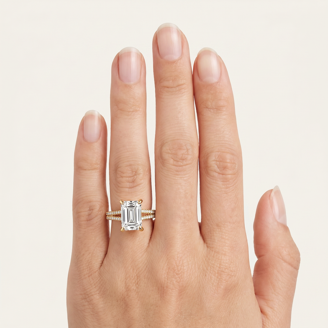 _lifestyle_image@SKU:R1939-LGDE03000004Y #metal_14k-yellow-gold+origin_lab-grown+quality_ef-vs2+