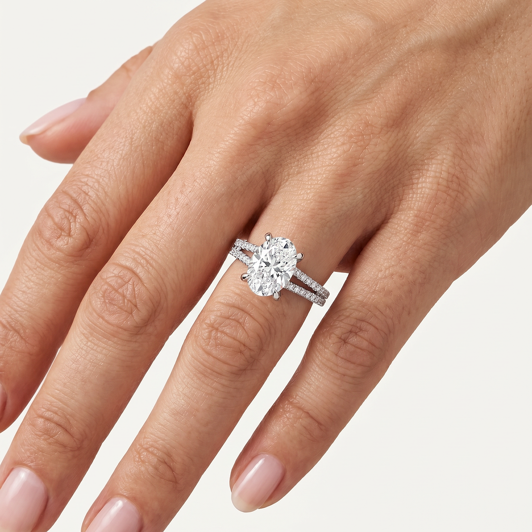 _lifestyle_image@SKU:R1939-LGDO0200000PL #metal_platinum+origin_lab-grown+quality_ef-vs2+