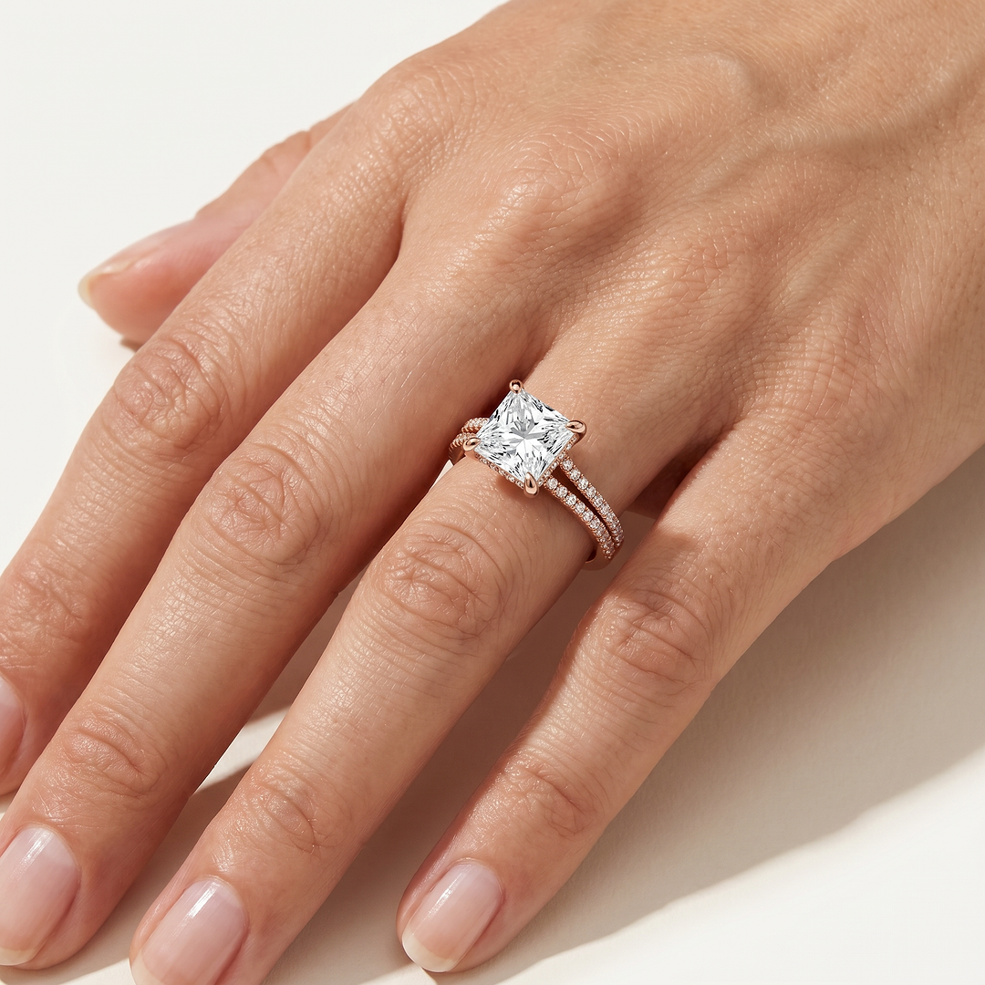 _lifestyle_image@SKU:R1939-LGDP02000004P #metal_14k-rose-gold+origin_lab-grown+quality_ef-vs2+