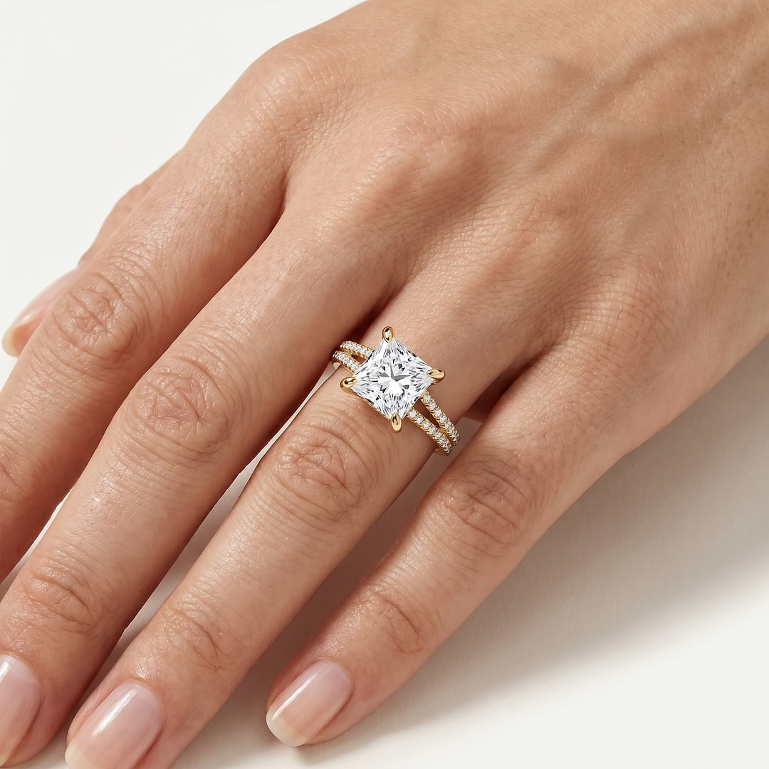 _lifestyle_image@SKU:R1939-LGDP03000004Y #metal_14k-yellow-gold+origin_lab-grown+quality_ef-vs2+