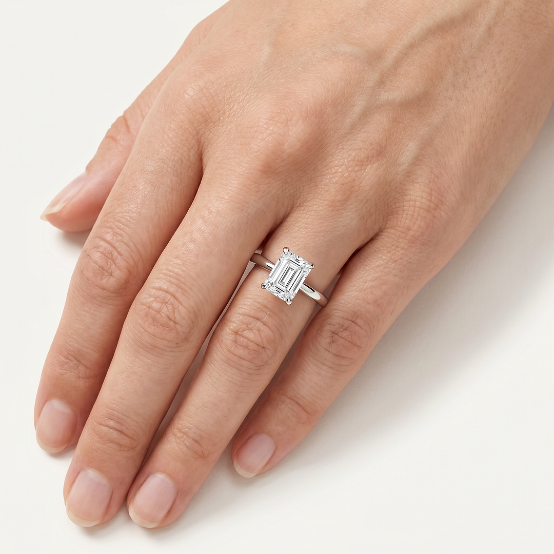 _lifestyle_image@SKU:R5314-NADE01000004W #metal_14k-white-gold+origin_lab-grown+quality_ef-vs2+