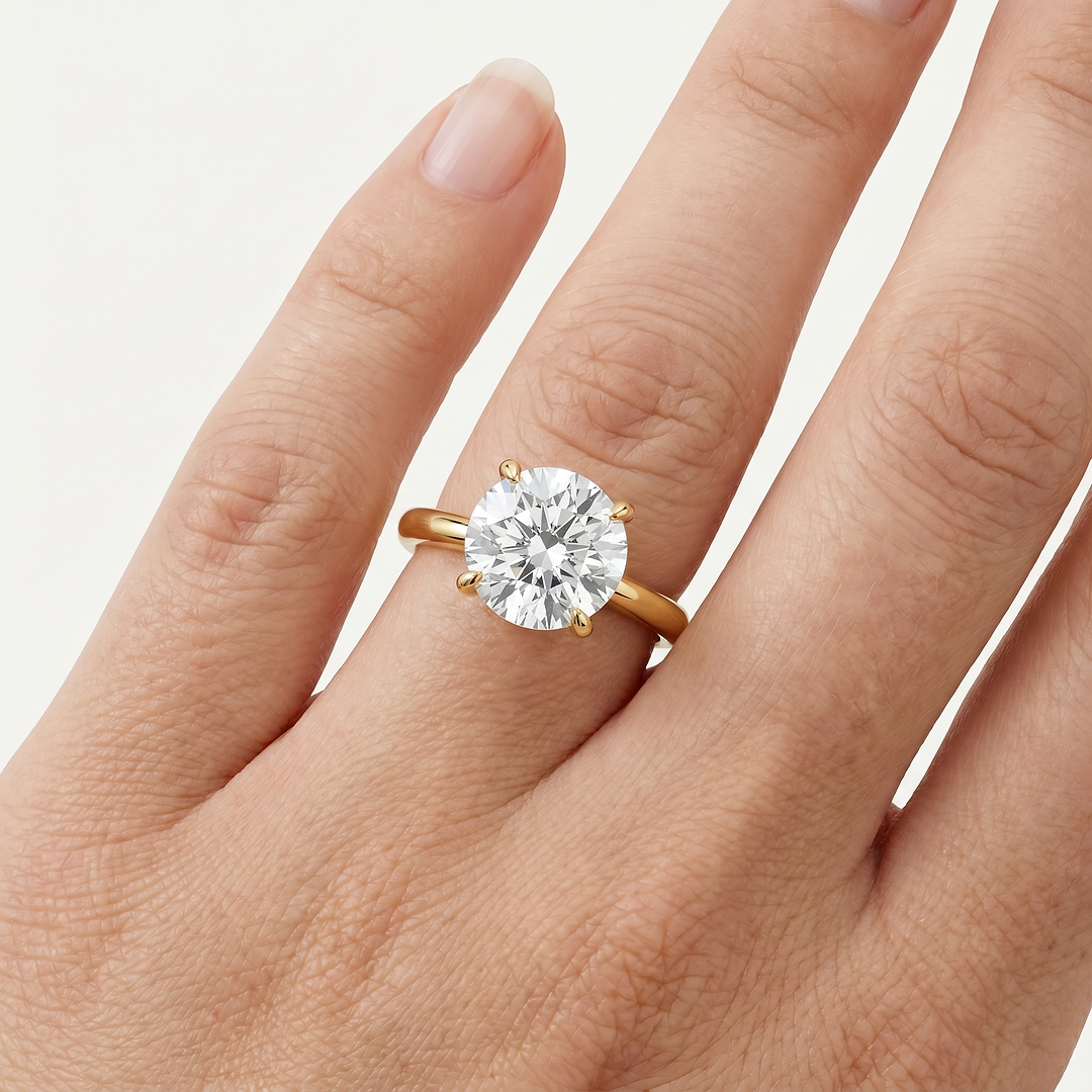 _lifestyle_image@SKU:R5314-LADR02000004Y #metal_10k-yellow-gold+origin_lab-grown+quality_g-si