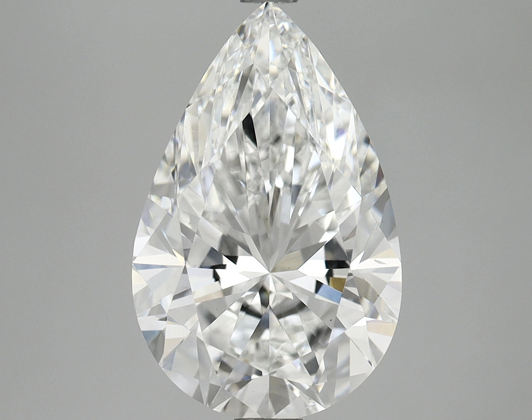 _roll_image@ #carat-weight_4+shape_pear+quality_ef-vs2